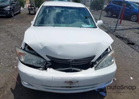 2002 Toyota Camry Le/Xle/Se из США, поврежденный, VIN JTDBE32K520035985